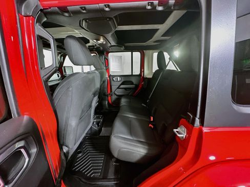 Used 2021 Jeep Wrangler Unlimited Sahara AWD/4WD image 25
