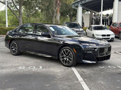 New 2026 BMW 740i RWD image 2