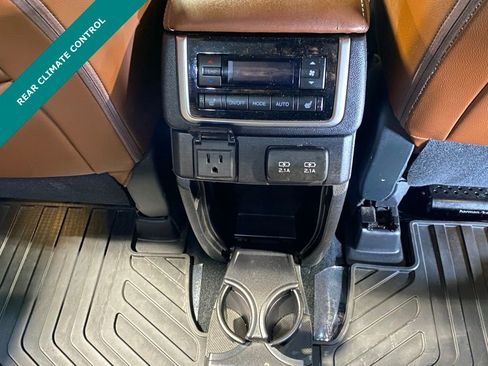 Used 2022 Subaru Ascent Touring image 17