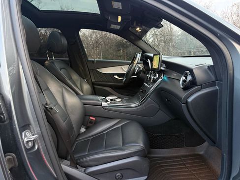 Used 2019 Mercedes-Benz GLC 300 w/ Driver Assistance Package image 19