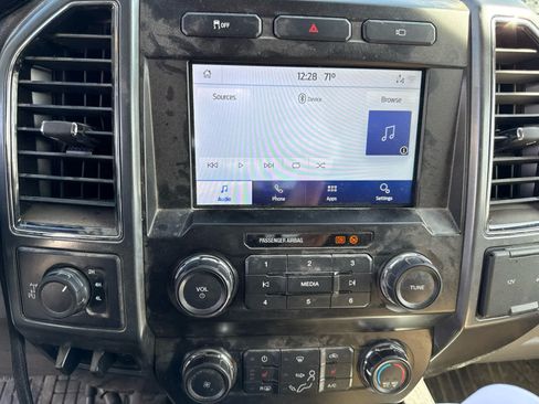 Used 2022 Ford F350 XLT w/ XLT Premium Package AWD/4WD image 10