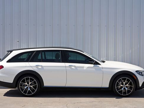 Used 2022 Mercedes-Benz E 450 4MATIC All-Terrain Wagon image 59
