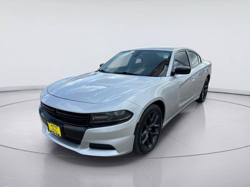 Used 2021 Dodge Charger SXT w/ Blacktop Package RWD image 7