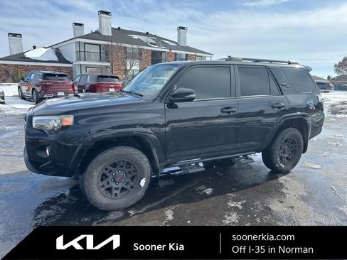 Used 2019 Toyota 4Runner TRD Off-Road Premium image 1