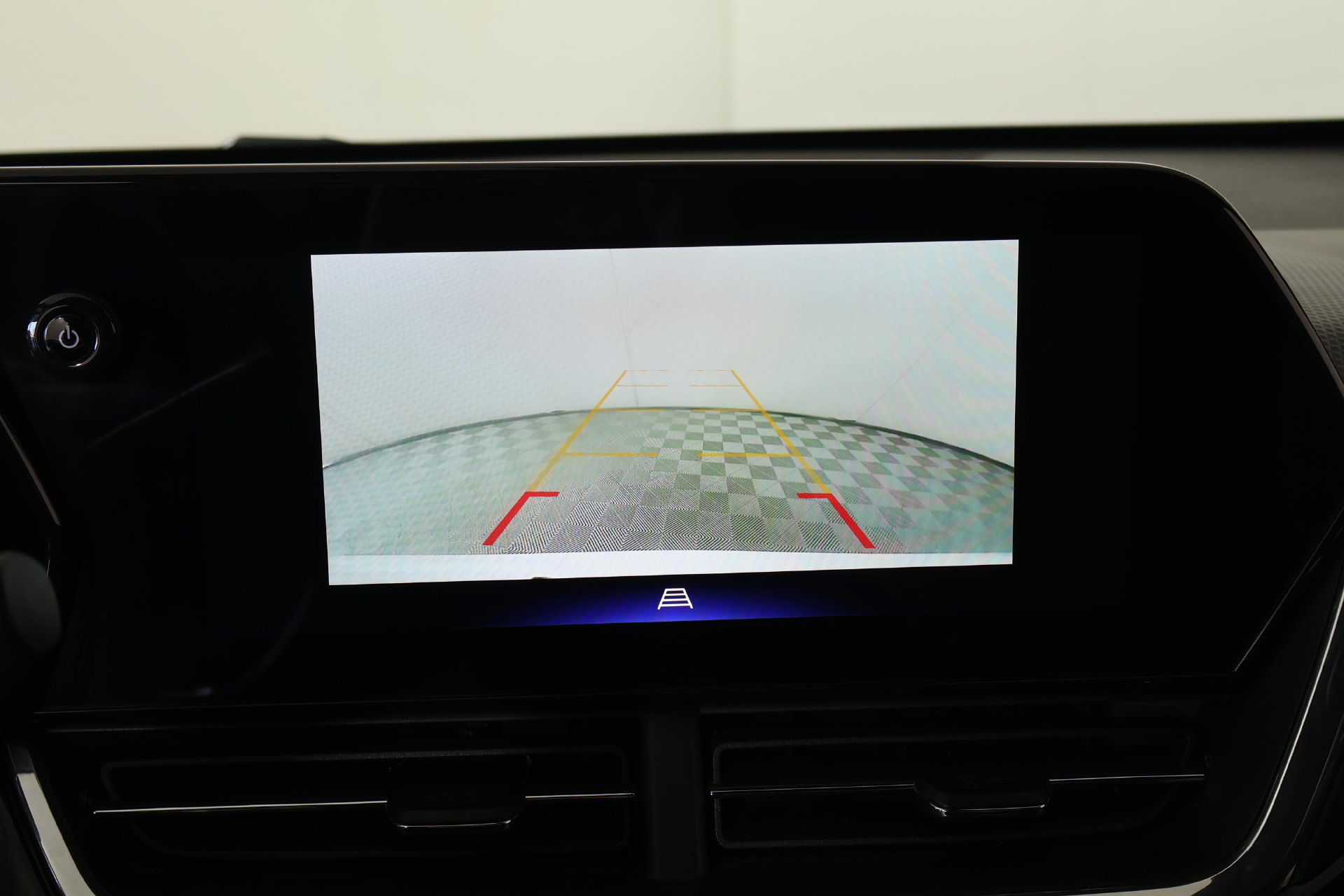 Used 2025 Chevrolet Trax RS w/ Driver Confidence Package FWD image 6