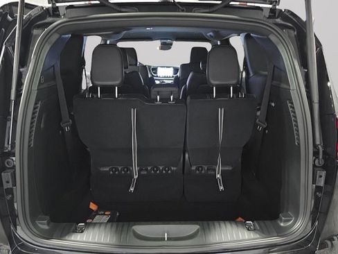 New 2026 Chrysler Pacifica Select image 17