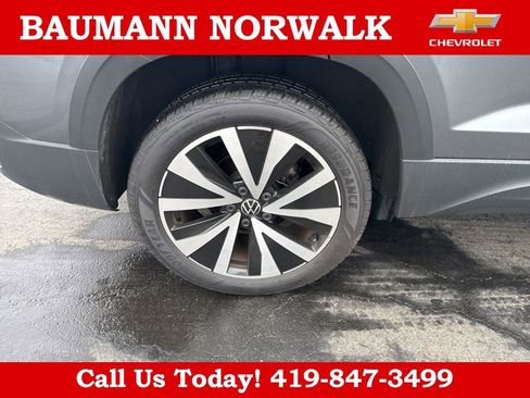 Used 2023 Volkswagen Taos SE FWD image 29