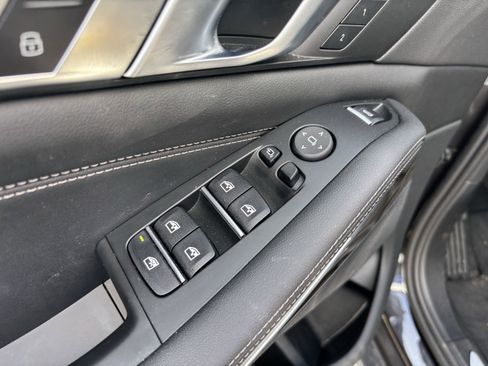 Used 2023 BMW X5 sDrive40i w/ Premium Package image 15