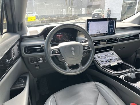 Used 2021 Lincoln Nautilus Reserve w/ Monochromatic Package image 24