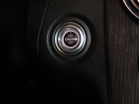 Used 2021 Mercedes-Benz C 300 4MATIC Sedan image 27