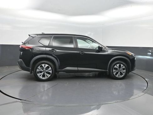 Used 2022 Nissan Rogue SV FWD image 37