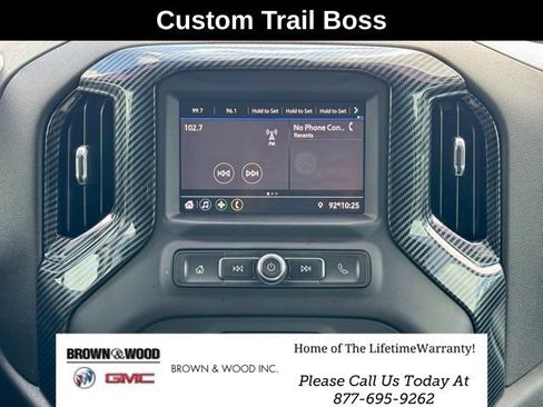 Used 2021 Chevrolet Silverado 1500 Custom Trail Boss w/ LPO, Dark Essentials Package AWD/4WD image 23