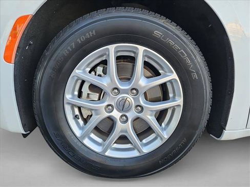 Used 2023 Chrysler Voyager LX FWD image 23