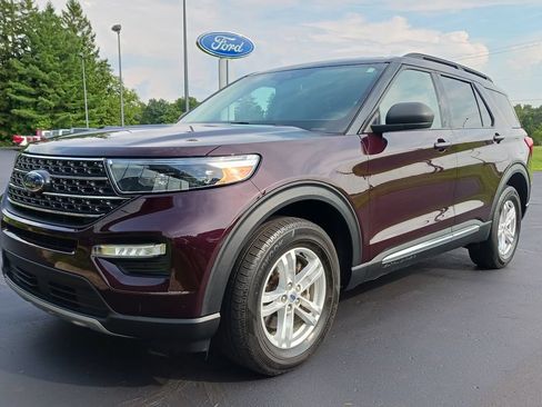 Used 2022 Ford Explorer XLT w/ Equipment Group 202A AWD/4WD image 1