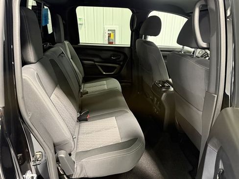 Used 2024 Nissan Titan SV w/ SV Bronze Edition Package image 23