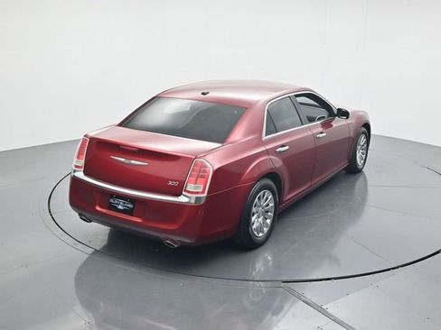 Used 2013 Chrysler 300 RWD image 36