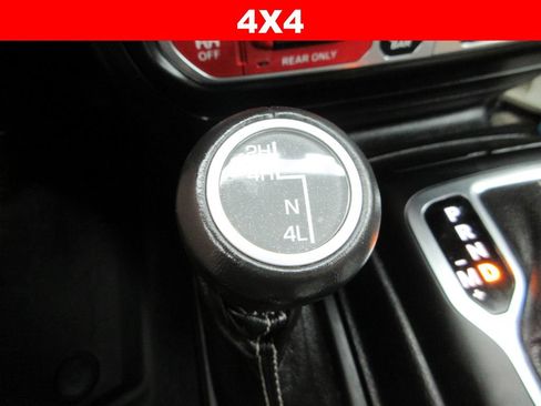 Used 2020 Jeep Gladiator Rubicon AWD/4WD image 26