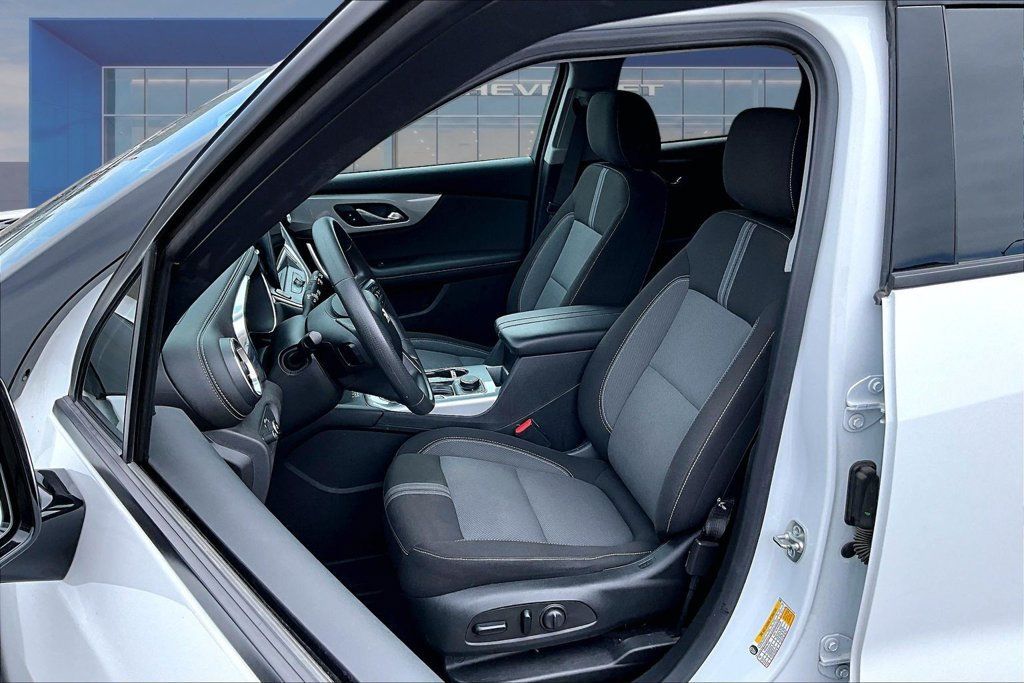Used 2023 Chevrolet Blazer LT w/ Convenience Package FWD image 14