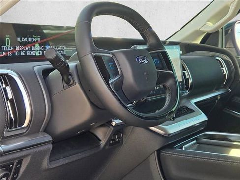 New 2025 Ford Expedition Max Platinum w/ Driver's Package image 3