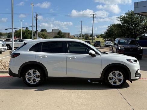 Used 2024 Honda HR-V LX image 7