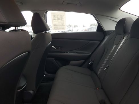 Used 2022 Hyundai Elantra SEL w/ Convenience Package image 10