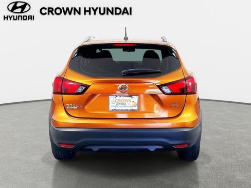 Used 2017 Nissan Rogue Sport SV FWD image 6