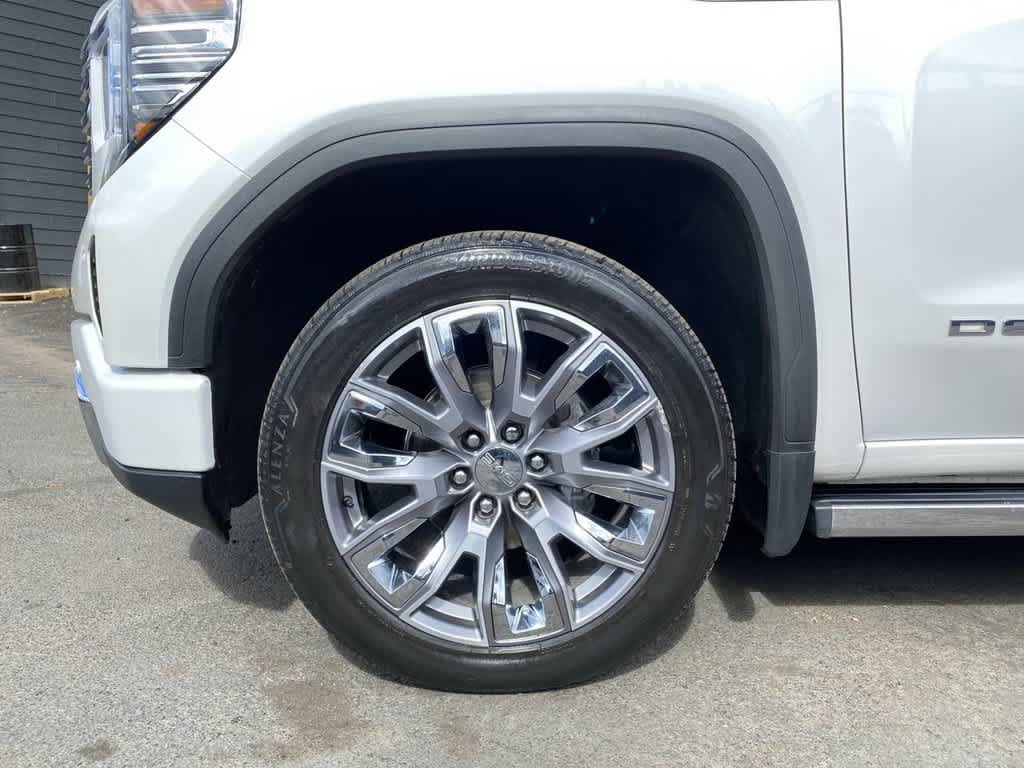 Used 2024 GMC Sierra 1500 Denali AWD/4WD image 11