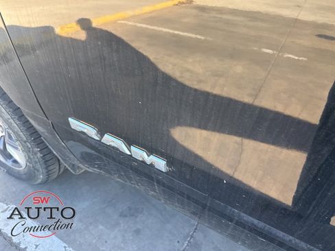 Used 2024 RAM 1500 Laramie image 8