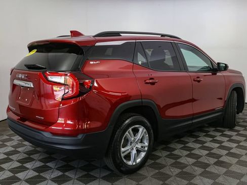 Used 2022 GMC Terrain SLE w/ Driver Convenience Package AWD/4WD image 14