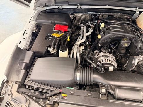 Used 2024 Jeep Wrangler Unlimited Sahara AWD/4WD image 46