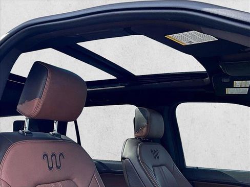 Used 2022 Ford Expedition King Ranch image 17