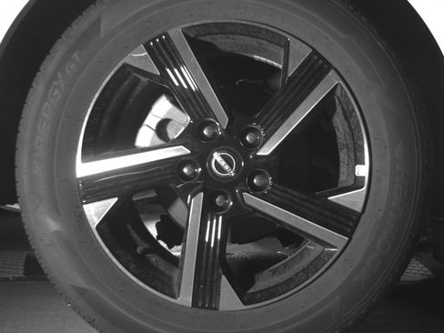 Used 2025 Nissan Sentra SV FWD image 15