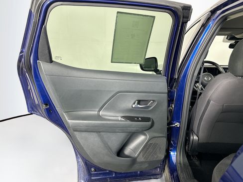 Used 2025 Nissan Kicks SV AWD/4WD image 26