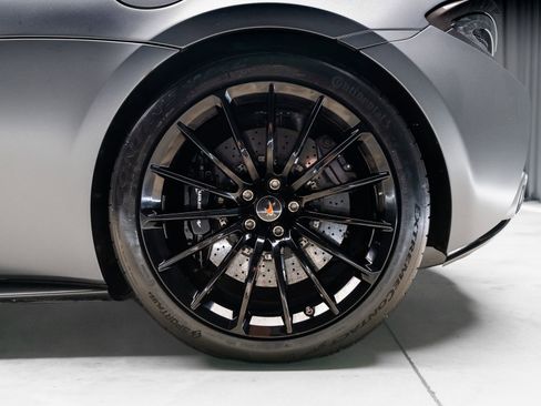 Used 2017 McLaren 570S RWD image 43