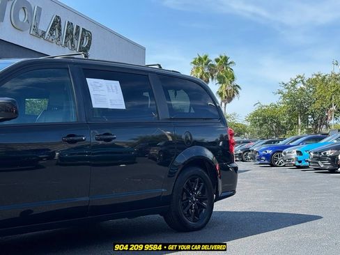 Used 2019 Dodge Grand Caravan GT FWD image 3