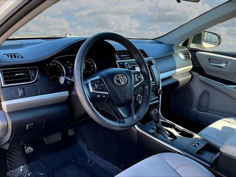 Used 2017 Toyota Camry XSE FWD image 19