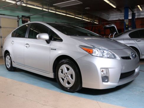 Used 2010 Toyota Prius FWD image 1