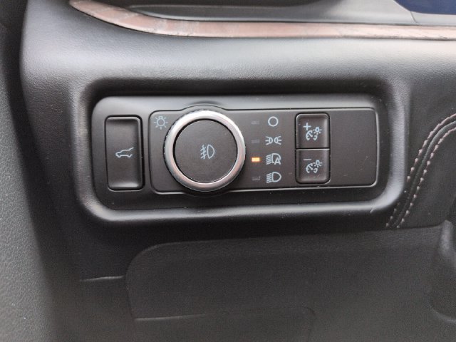 Certified 2023 Ford Explorer Platinum w/ Technology Package AWD/4WD image 34