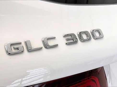Used 2021 Mercedes-Benz GLC 300 GLC 300 image 32