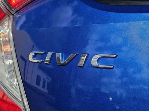 Used 2019 Honda Civic EX image 26