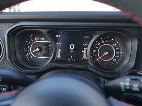 Used 2025 Jeep Wrangler Unlimited Rubicon AWD/4WD image 36