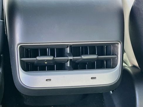 Used 2024 Tesla Model Y Performance AWD/4WD image 26