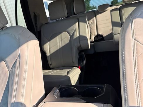 Used 2020 Ford Expedition Platinum AWD/4WD image 9