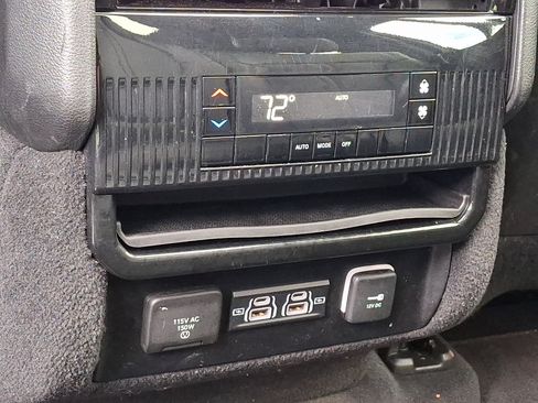Used 2022 Jeep Wagoneer Series II w/ Premium Group I AWD/4WD image 14
