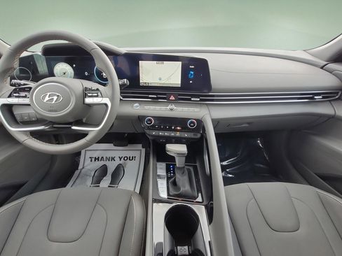 Used 2023 Hyundai Elantra SEL w/ Convenience Package FWD image 15