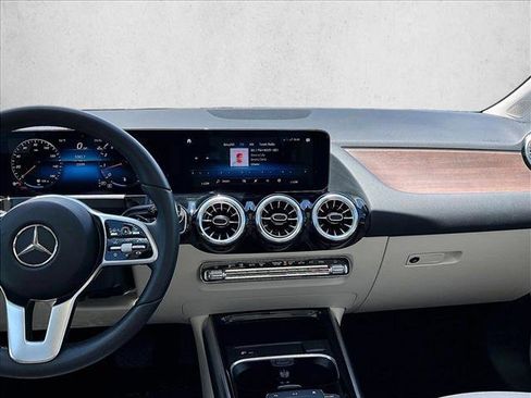 Certified 2023 Mercedes-Benz GLA 250 image 8
