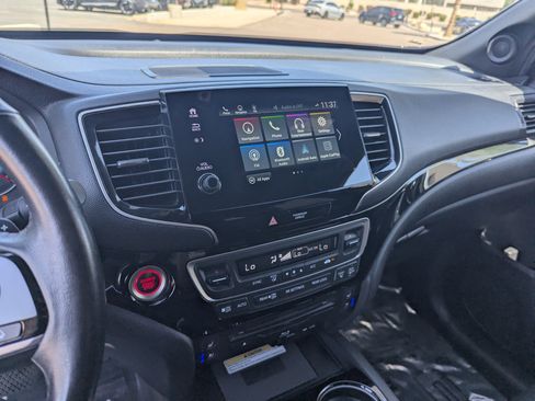 Used 2022 Honda Pilot Black Edition image 24
