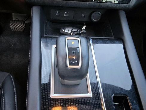 Used 2023 Mitsubishi Outlander SE Black Edition FWD image 37