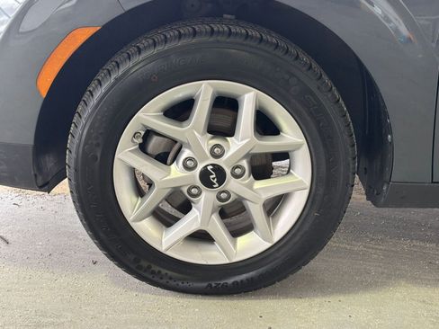 Used 2025 Kia Soul LX w/ LX Technology Package image 33