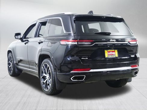 Used 2023 Jeep Grand Cherokee Summit image 5